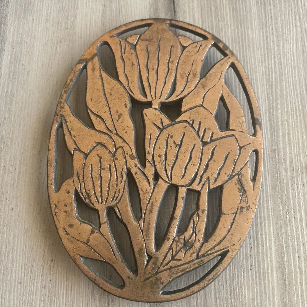 Vintage Cast Iron Copper Plated Trivet Wall Hanging Tulip Design Oval 1982